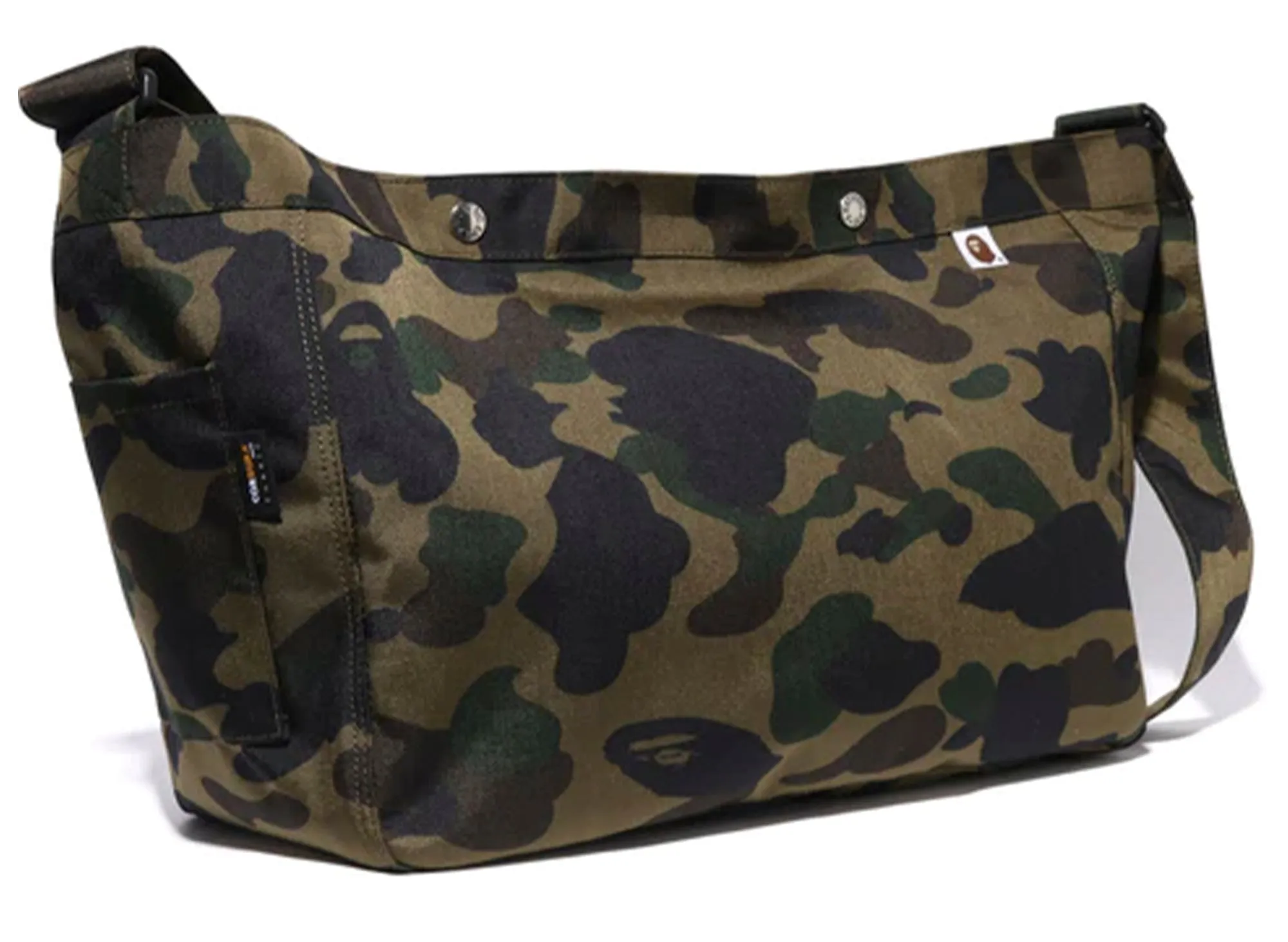 A Bathing Ape 1st Camo Cordura Shoulder Bag in Green xld