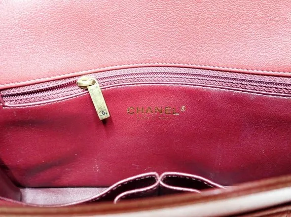 CHANEL Chanel Leather Turn Lock Chain Shoulder Wine Red Series