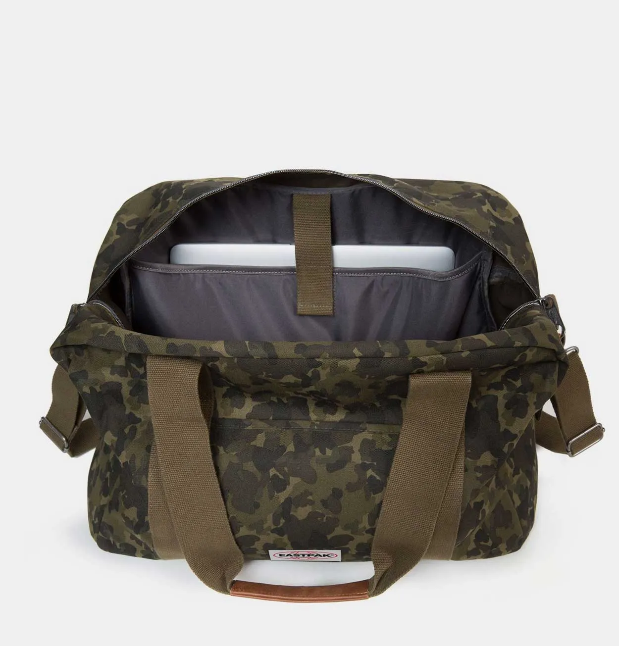 Eastpak Deve Large Travel Bag in Opgrade Camo